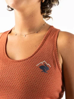 Outlet EZ Tank Perf Women Tanks