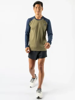 Online EZ Tee Perf LS Long Sleeves