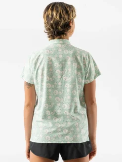 Hot Low Tide Women Short Sleeves