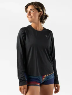 Clearance Race Pace Tee LS Women Long Sleeves
